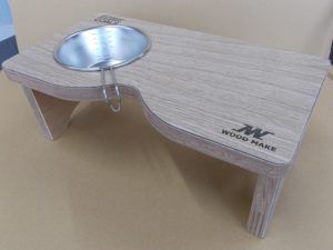 廃校の机を使用したアウトドアテーブル 1穴Ver